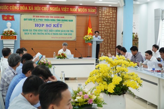 Quang cảnh cuộc họp