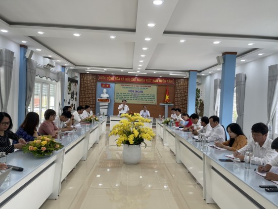 Quang cảnh buổi sinh hoạt chuyên đề