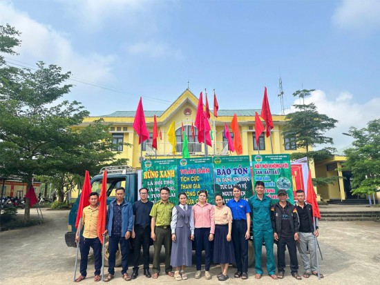 Tuyên truyền lưu động về trách nhiệm của cộng đồng trong công tác quản lý bảo vệ rừng và phòng cháy chữa cháy rừng