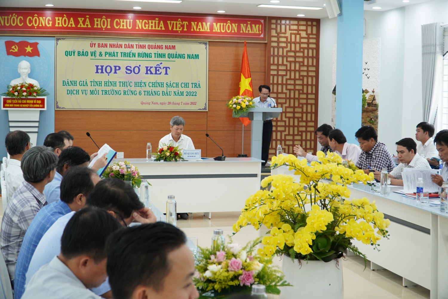 Quang cảnh cuộc họp