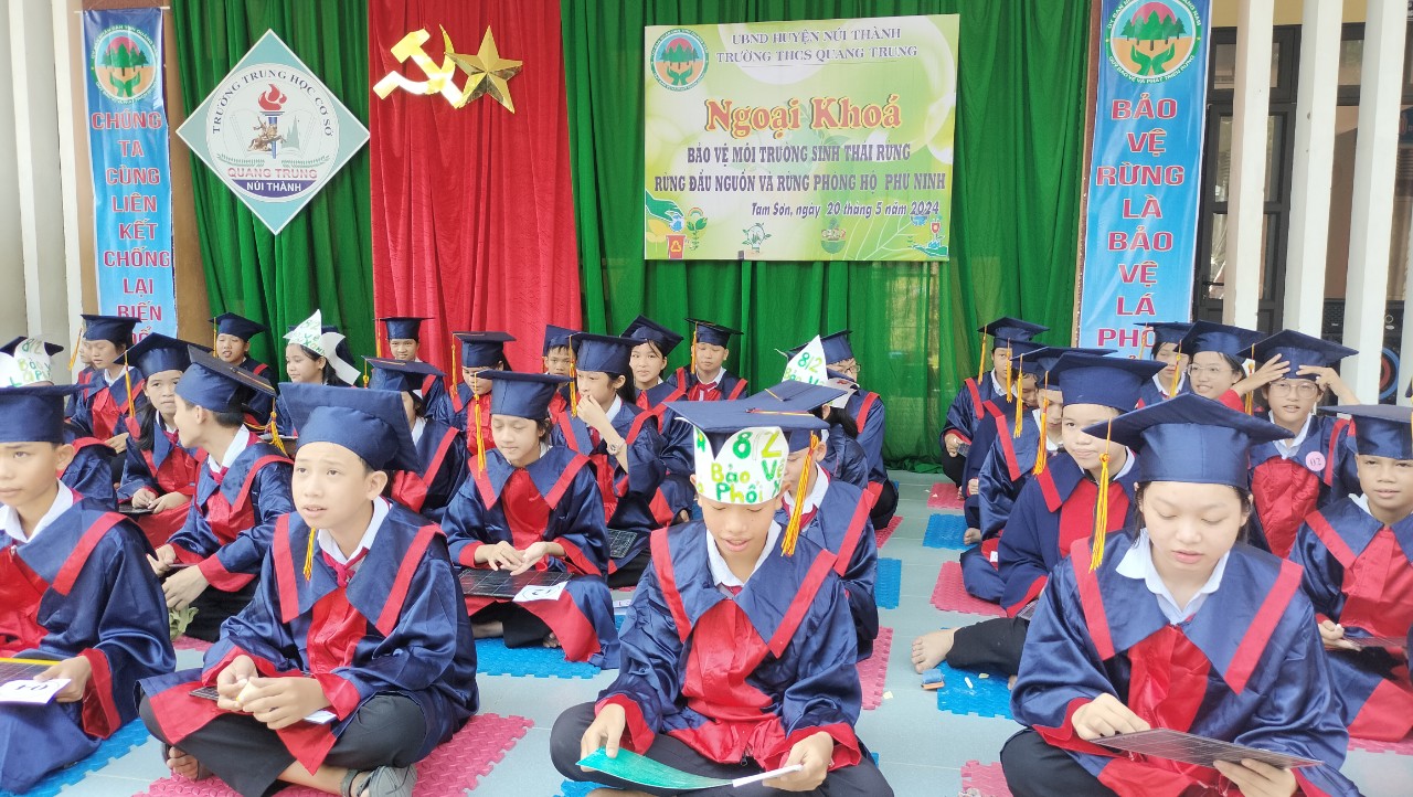 Hoạt động ngoại khóa bảo vệ môi trường cho học sinh huyện Núi Thành
