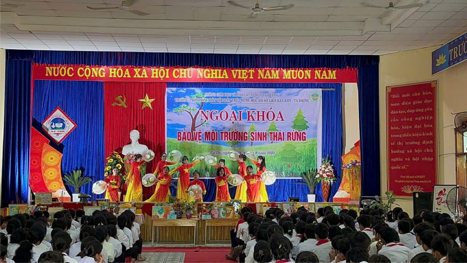 Hoạt động ngoại khóa bảo vệ môi trường cho học sinh huyện Nam Giang